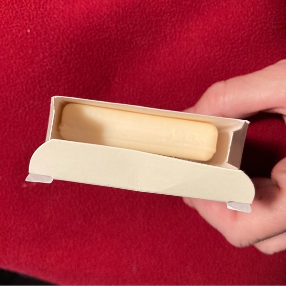 LE LABO  60 grs Rose 31 Body Bar Made for Fairmont Hotels & Resorts - Picture 2 of 3